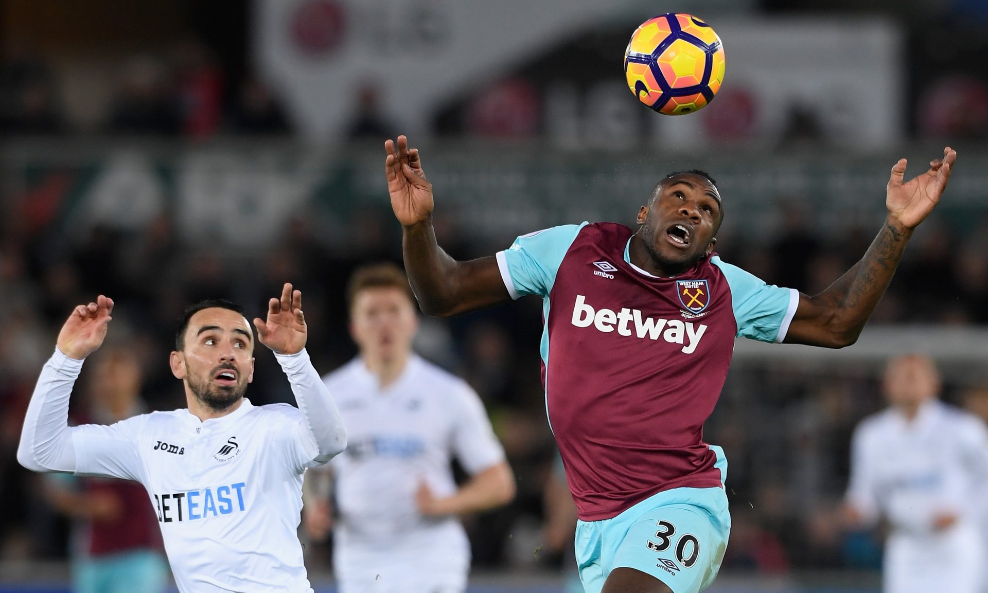 形成了攻防 形成了攻防